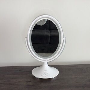 iHome White Oval Mirror with Bluetooth Speaker